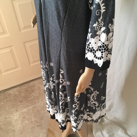 NIB Diva D Zipper Front Gray w/White Floral dress - Picture 5 of 5
